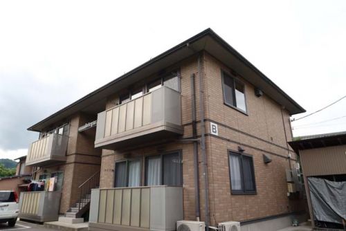 沼田市硯田町 | 2LDK | 5.8万円 | ヴィラフェルト（フリーレント1ヶ月）
