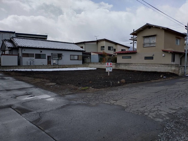 沼田市高橋場町 598万円